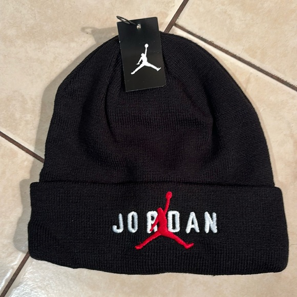 Michael Jordan # 23 Winter Hat , Unisex - Picture 1 of 2